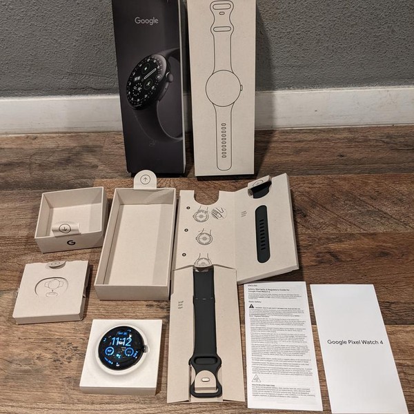 Google Pixel Watch 4 - Wi-Fi, Black, 45mm