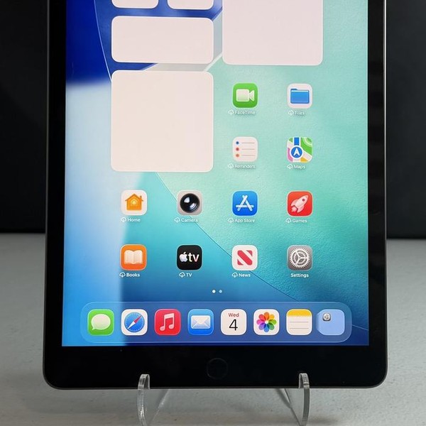 Apple iPad 9th Gen - Wi-Fi, 64 GB, Gray, A2602