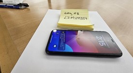 Mint
													Apple iPhone Xr - Unlocked, Black, 64 GB, A1984, photo 4 of 7