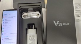 Mint
													LG V35 ThinQ - Unlocked, Black, 64 GB, photo 4 of 5