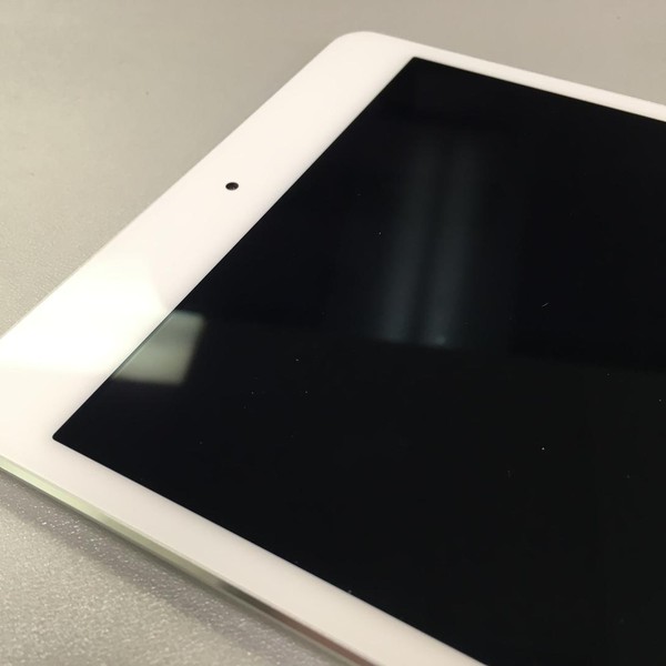 Apple iPad Mini 4 - Wi-Fi, 128 GB, Silver