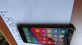 Mint
													Apple iPhone 8 Plus - Verizon, Gray, 64 GB, A1864, photo 5 of 7