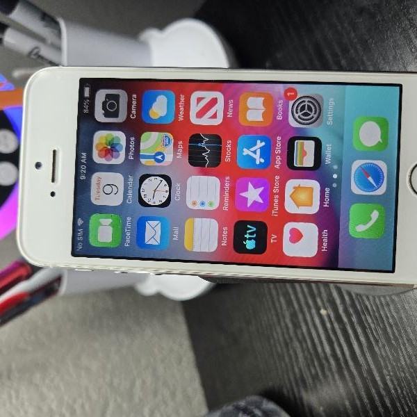 Apple iPhone 5S - Unlocked, 16 GB, Silver, A1453