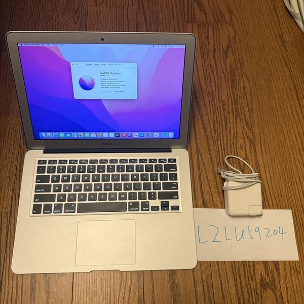 MacBook Air 2017 - 13 inch - 128 GB, Silver, 8 GB, Intel Core i5