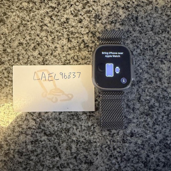 Apple Watch Ultra 49mm - Verizon, Titanium, A2622