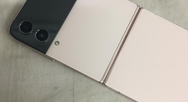 Mint
													Samsung Galaxy Z Flip4 5G - AT&T, Rose Gold, 128 GB, 8 GB, SM-F721U, photo 3 of 10