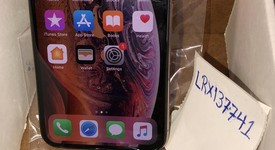 Good
													Apple iPhone Xs - Unlocked, Gold, 64 GB, A1920, photo 1 of 9