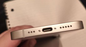 Mint
													Apple iPhone 16e - Boost, White, 128 GB, A3212, photo 3 of 7