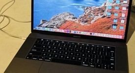 Good
													MacBook Pro 2016 (With Touch Bar) - 15" - Gray, 512 GB, 16 GB, photo 1 of 10