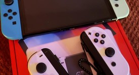 Mint
													Nintendo Switch - OLED - White, 64 GB, photo 5 of 5