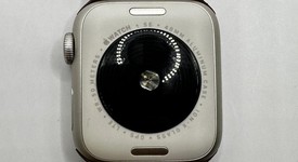Mint
													Apple Watch SE 2nd Gen 40mm - Unlocked, Silver, A2726 - Cellular, Aluminum, photo 3 of 5