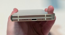 Good
													Google Pixel 10 Pro Fold - Unlocked, Jade, 256 GB, GU0NP, photo 5 of 22