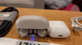 Used
													Bose QuietComfort Ultra Earbuds - White, photo 2 of 4
