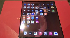 Mint
													Huawei Mate XT Ultimate - Unlocked Non-US, Red, 1 TB, 16 GB, photo 5 of 11