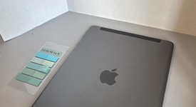 Good
													Apple iPad 9th Gen - Unlocked, Gray, 64 GB, A2603, photo 4 of 5