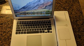 Fair
													MacBook Air 2015 - 13" - Silver, 256 GB, 8 GB, photo 4 of 10