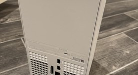 Mint
													Xbox Series X (2020) - Robot White, 1 TB, All-Digital, photo 5 of 11