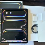 Mint Apple iPad Pro 13 inch (M4) 2024 - Wi-Fi, 256 GB, Black, 8 GB, A2925, Standard Glass