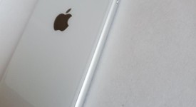 Mint
													Apple iPhone SE 2nd Gen 2020 - Cricket, White, 128 GB, A2275, photo 4 of 9
