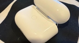 Used
													Apple AirPods 3rd Gen - MagSafe Case, photo 4 of 7