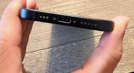 Mint
													Apple iPhone 15 - Unlocked, Black, 128 GB, A2846, photo 5 of 7