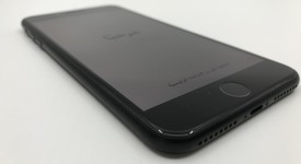 Good
													Apple iPhone 7 Plus - Verizon, Black, 32 GB, A1661, photo 3 of 6