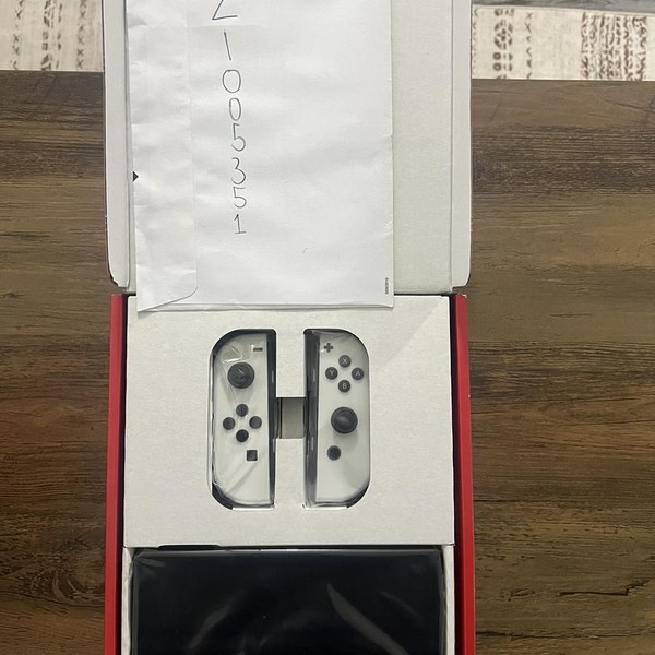 Nintendo Switch - OLED - 64 GB, White