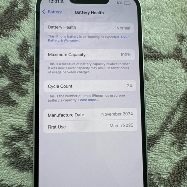 Apple iPhone 16e - Spectrum, 128 GB, White, A3212