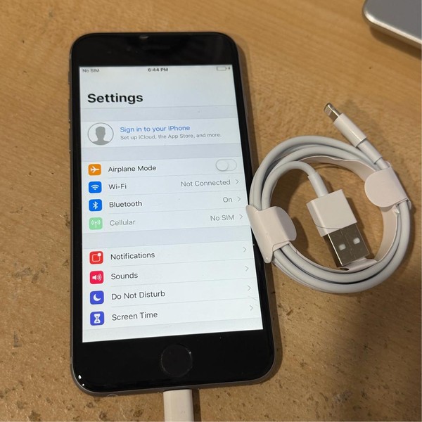 Apple iPhone 6 - Unlocked, 16 GB, Gray, A1549