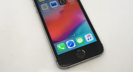 Good
													Apple iPhone SE 1st Gen 2016 - T-Mobile, Grey, 16 GB, A1662, photo 2 of 11