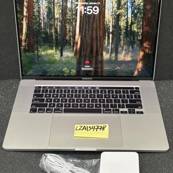 MacBook Pro 2019 - 16 inch - 512 GB, Silver, 32 GB, Intel Core i7