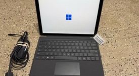 Good
													Microsoft Surface Pro 5 (2017) - Wi-Fi, Silver, 512 GB, 16 GB, photo 1 of 5