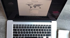 Good
													MacBook Pro 2013 (Retina) - 15" - Silver, 750 GB, 16 GB, photo 1 of 8