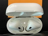 Apple AirPods 2nd Gen