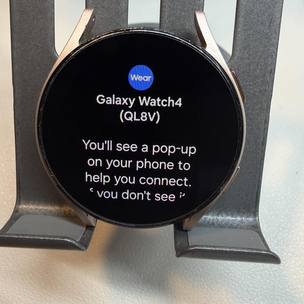 Samsung Galaxy Watch4 - Wi-Fi, Gold, 40mm