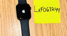 Mint
													Apple Watch SE 2nd Gen 40mm - T-Mobile, Midnight, A2726 - Cellular, Aluminum, photo 2 of 12