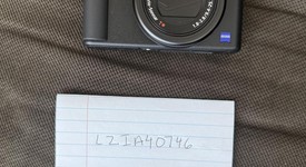 Mint
													Sony ZV-1, photo 1 of 6