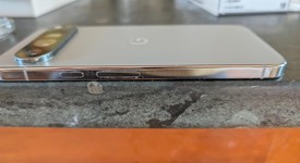 Good
													Google Pixel 9 Pro XL - Unlocked, Hazel, 256 GB, 16 GB, GGX8B, photo 4 of 7