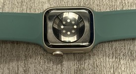 Fair
													Apple Watch Series 9 41mm - Unlocked, Starlight, A2982 - Cellular, Aluminum, photo 4 of 8