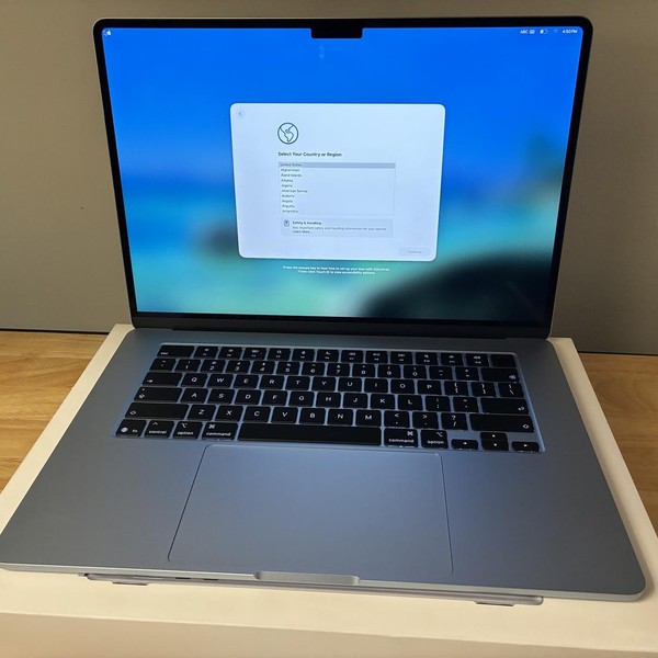 MacBook Air 2026 (M5) - 15 inch - 512 GB, Sky Blue, 16 GB, Apple M5 10-Core (10-core GPU)