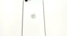 Fair
													Apple iPhone SE 2nd Gen 2020 - Straight Talk, White, 128 GB, A2275, photo 4 of 6