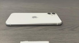 Fair
													Apple iPhone 11 - Unlocked, White, 128 GB, A2111, photo 4 of 8