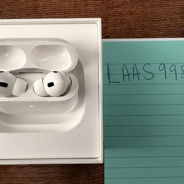Apple AirPods Pro 2 - Lightning
