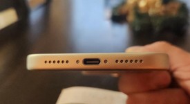 Mint
													Apple iPhone 17 Pro Max - Unlocked, Silver, 512 GB, A3257, photo 4 of 10