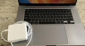 Good
													MacBook Pro 2019 - 16" - I9, Silver, 1 TB, 32 GB, photo 2 of 10