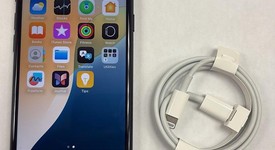 Mint
													Apple iPhone SE 3rd Gen 2022 - Unlocked, Midnight, 64 GB, A2595, photo 2 of 9