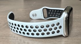 Good
													Apple Watch Series 7 45mm - Unlocked, Silver, A2477 - Cellular, Stainless, photo 4 of 10