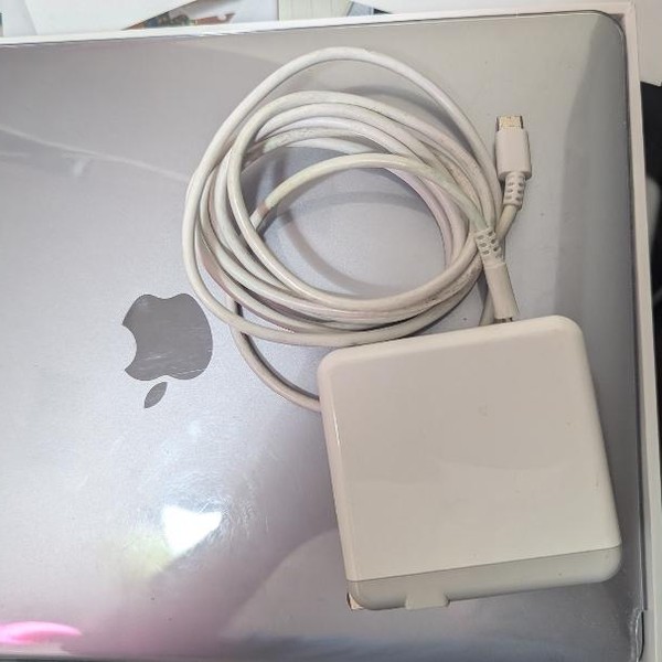 MacBook Air 2018 - 13 inch - 256 GB, Gray, 8 GB, Intel Core i5