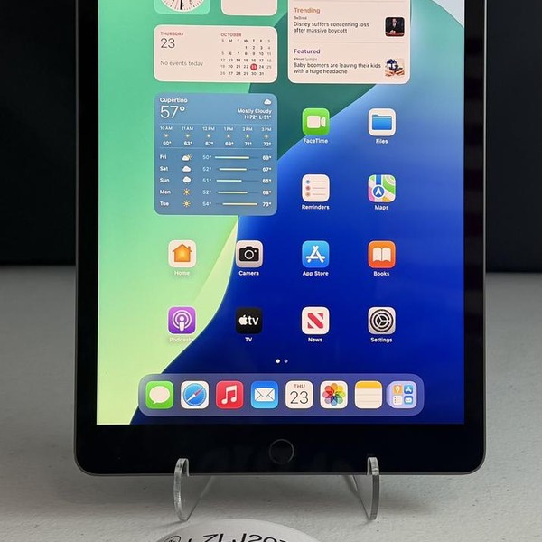 Apple iPad 7th Gen - Wi-Fi, 32 GB, Gray, A2197