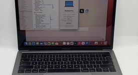 Fair
													MacBook Pro 2017 (With Touch Bar) - 13" - I7, Gray, 512 GB, 16 GB, photo 2 of 13